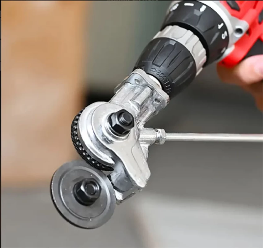 قاطع المعادن الساحق