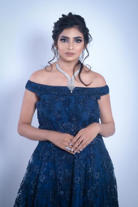 فضاء الملابس والمجوهرات