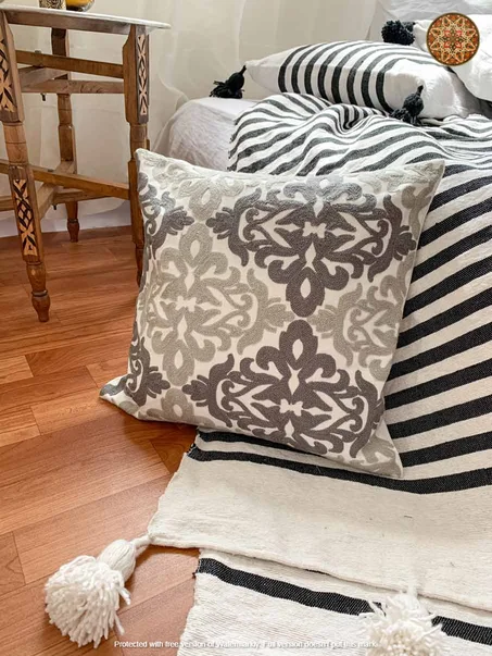 Coussin Artisanal  Brodé