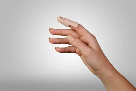 attelle pour doigt en maillet