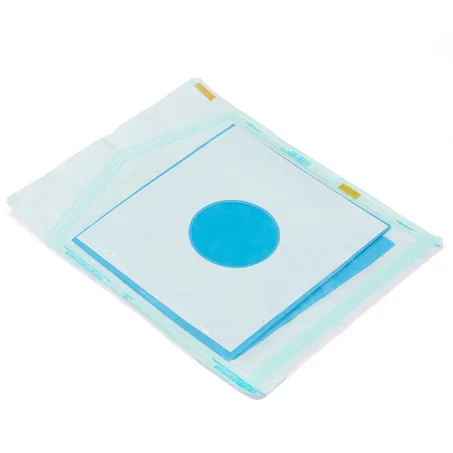 Champ de soin stérile fenestré adhésif / MEDCARE