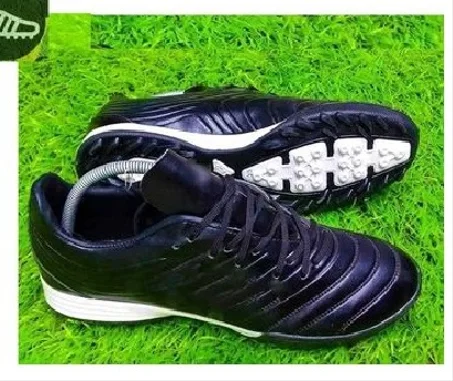 كوتشي ترتان اسود