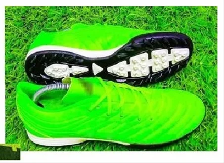 كوتشي ترتان أخضر