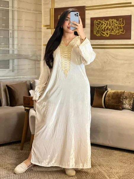 قفطان فاخر بثوب مبرا تاج