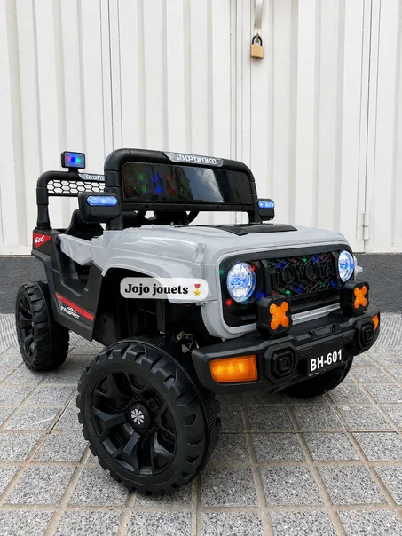 سيارة TOYOTA 4x4 كهربائية للأطفال 12V