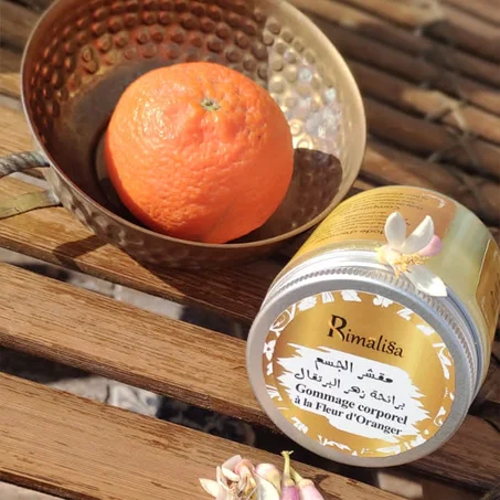 مقشر الجسم برائحة زهر البرتقال
