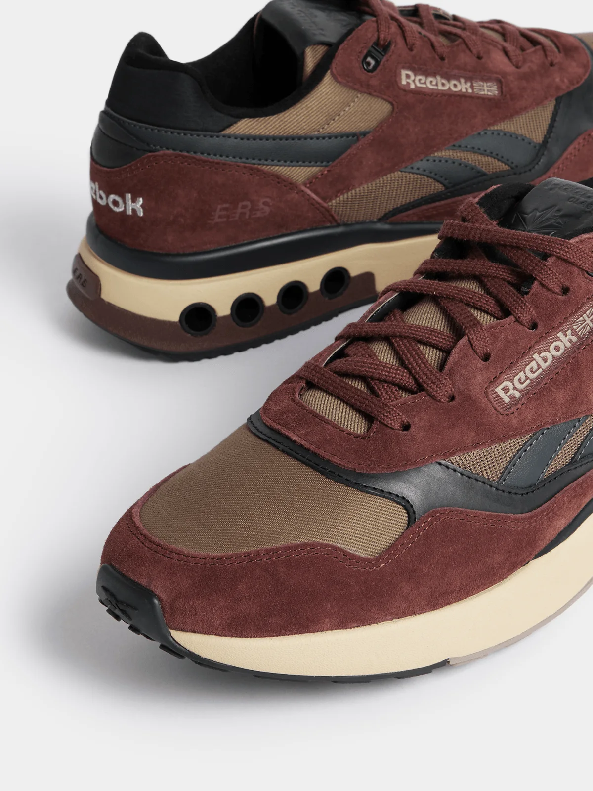 Reebok Men's ERS World Brown Sneaker