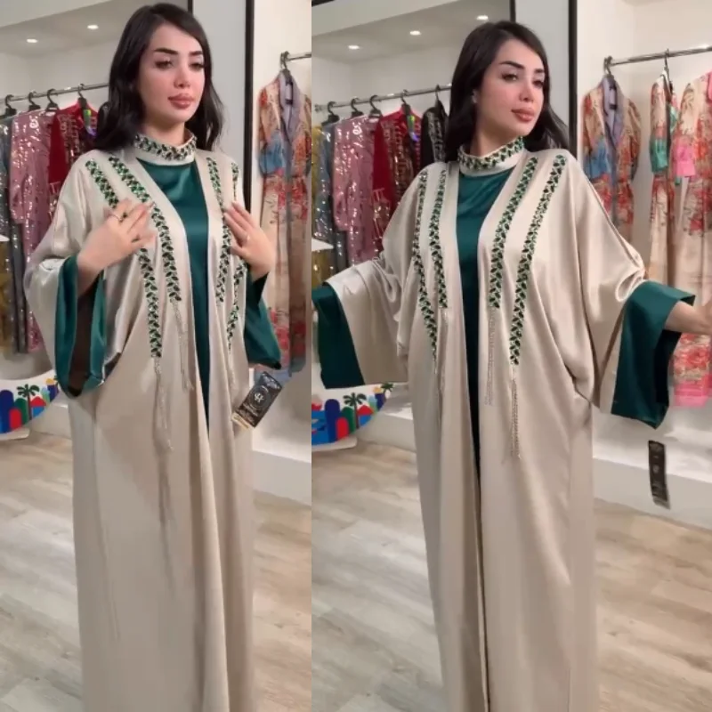 ✨ Abaya Égyptienne 2 Pièces en Soie et perles – Vert Émeraude & Beige ✨