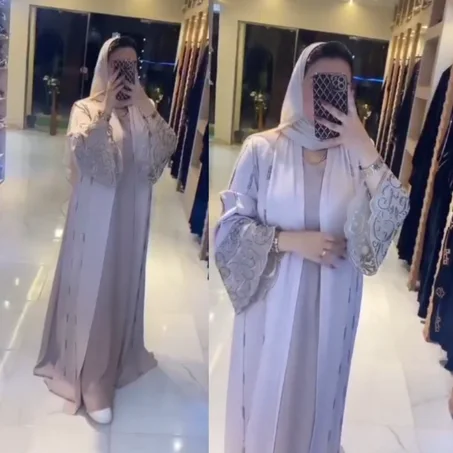 ✨ Abaya Égyptienne Deux Pièces brodée avec Châle – Élégance Intemporelle ✨