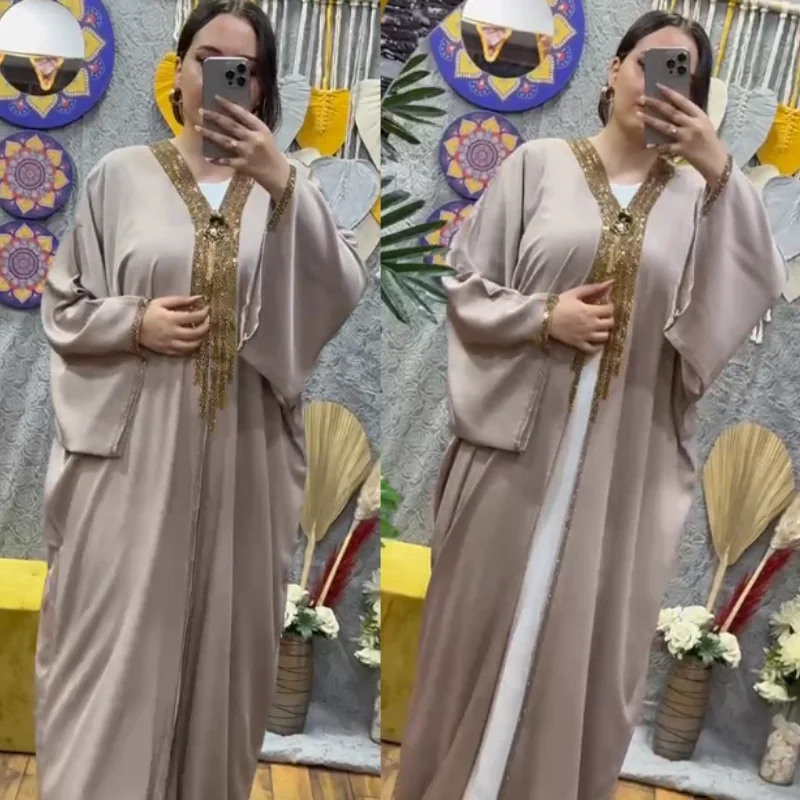 Abaya Égyptienne Deux Pièces – Design Moderne & Éclat Royal 👑