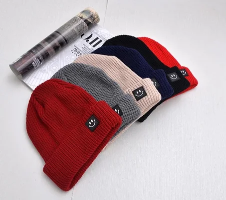 Bonnet smiley unisexe