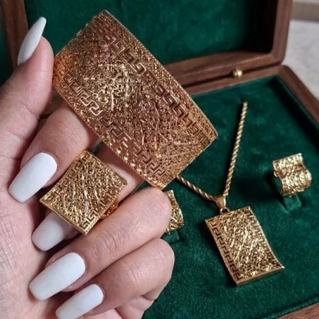 طقم  فيرزاتشي قطع انوكسيدابل²