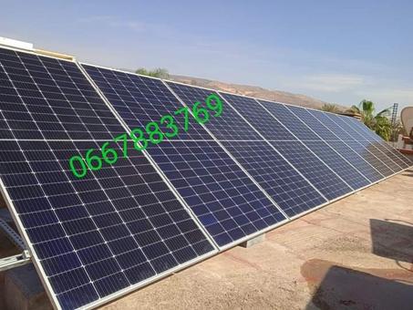 لوحات شمسية للإضاءة أو السقي