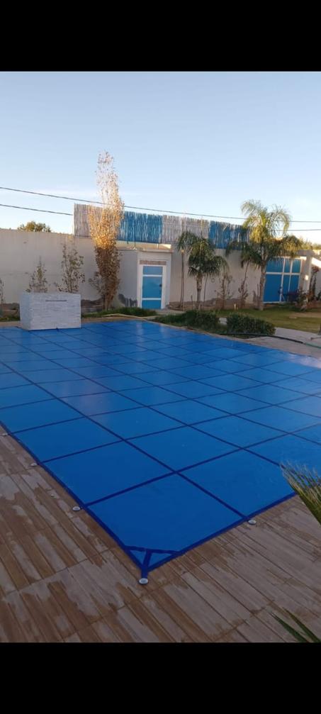 مسابح قابلة للنفخ أو التركيب و التغطية