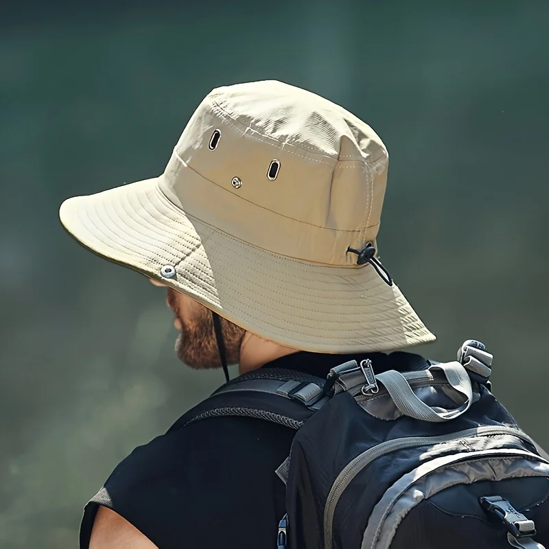 قبعة واسعة الحواف للرجال والنساء /Wide-brimmed hat for men and women with UV protection.