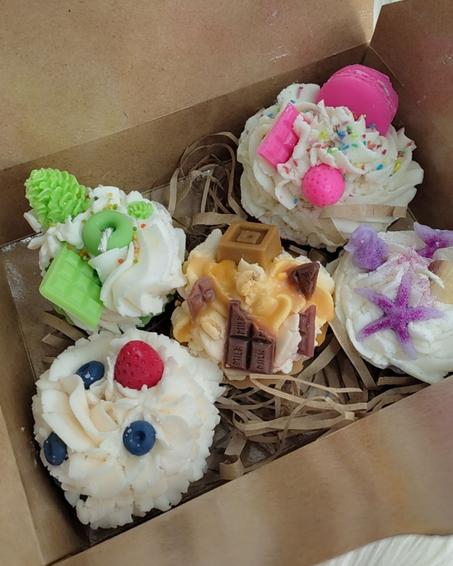 5 cup cake candle set