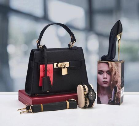 حقيبة يد نسائي