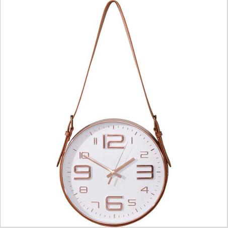 ساعة حائطية