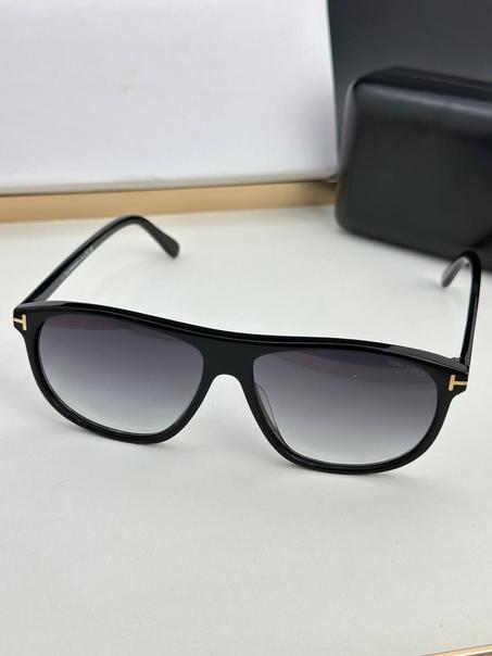 TOM FORD 1027-N