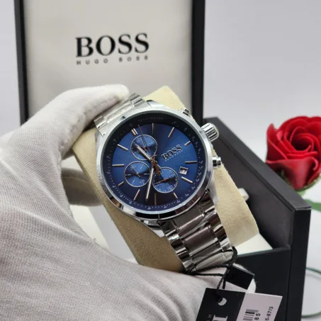 ✨ ساعة فاخرة بتصميم راقٍ وأداء احترافي Bosse – 3 Boutons Chronograph  حيث يلتقي الزمن بالأناقة.