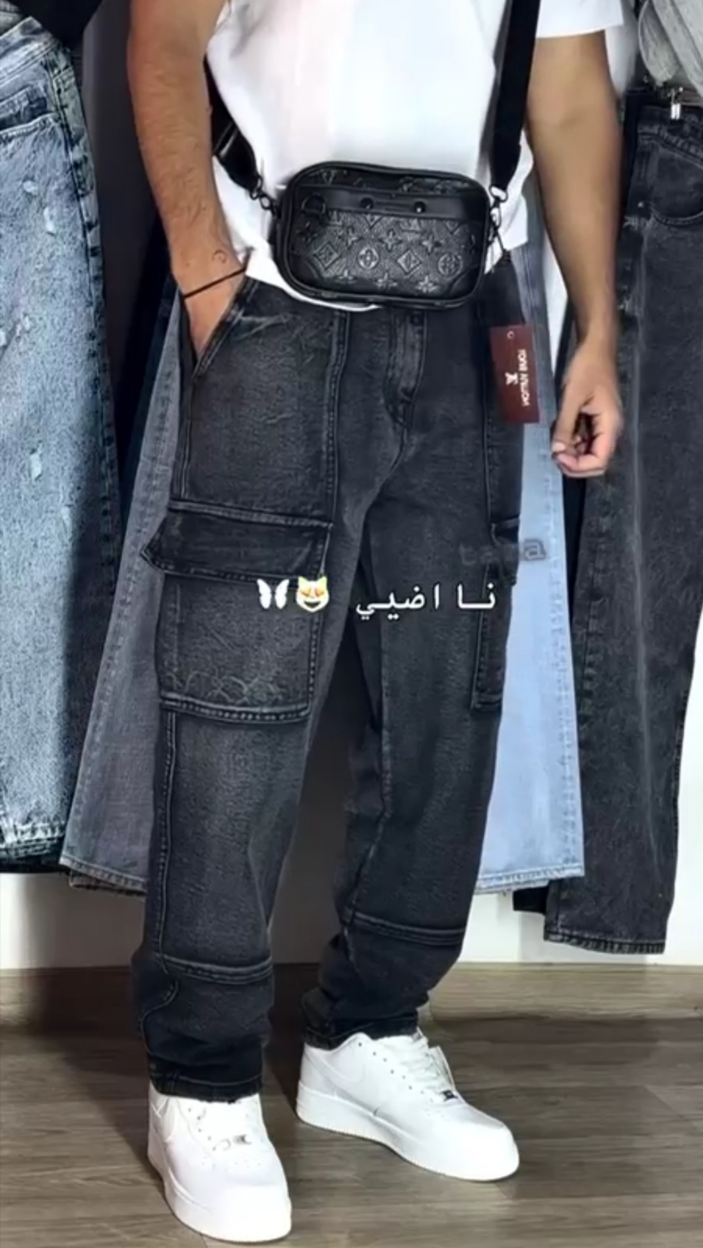 أسود