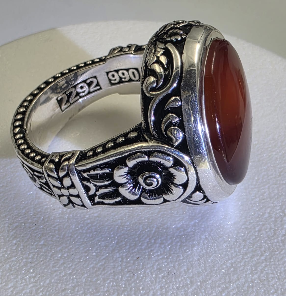 خاتم فضه صياغه سالجوقي بحجر عقيق احمر زجاجي مميز