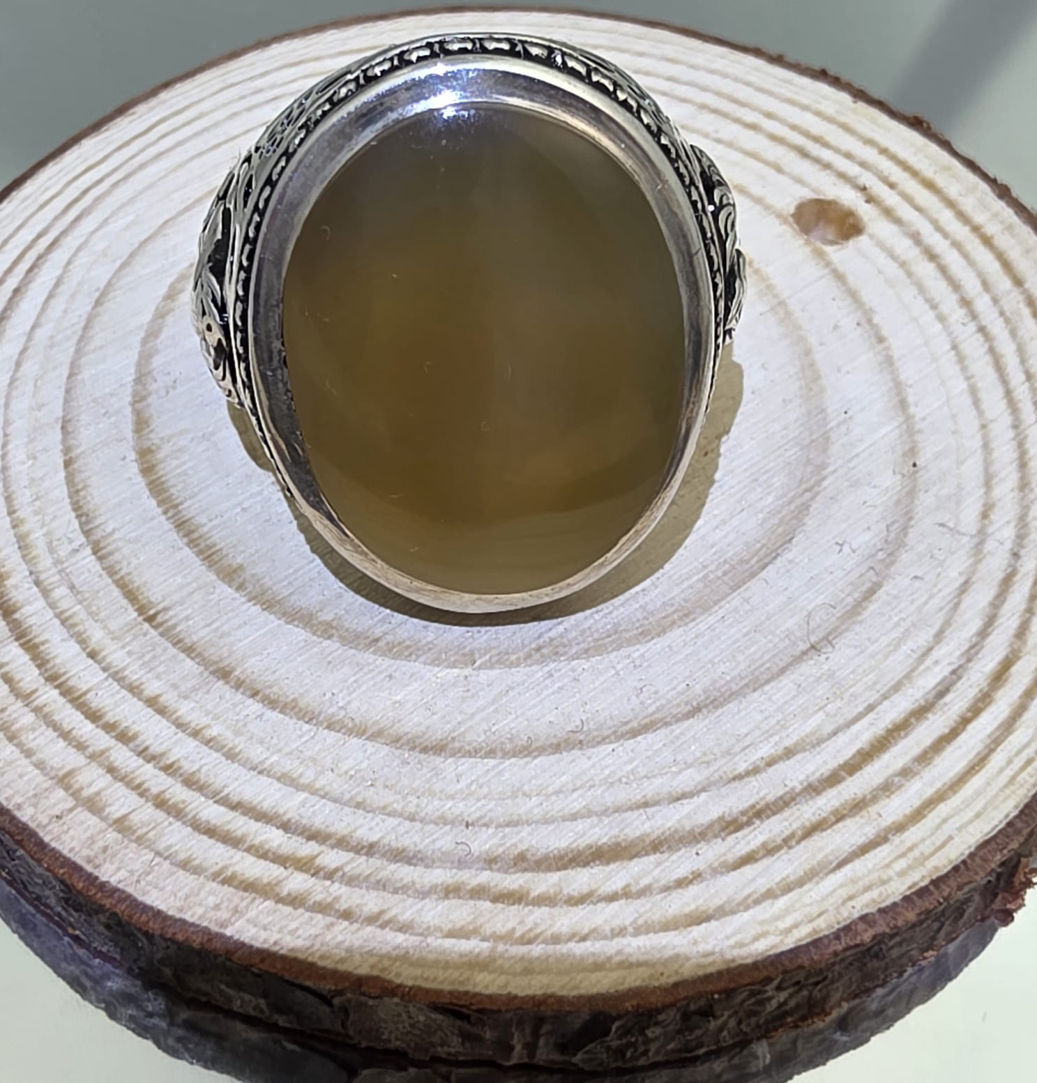 خاتم فضه رجالي بحجر عقيق اصفر شرف الشمس