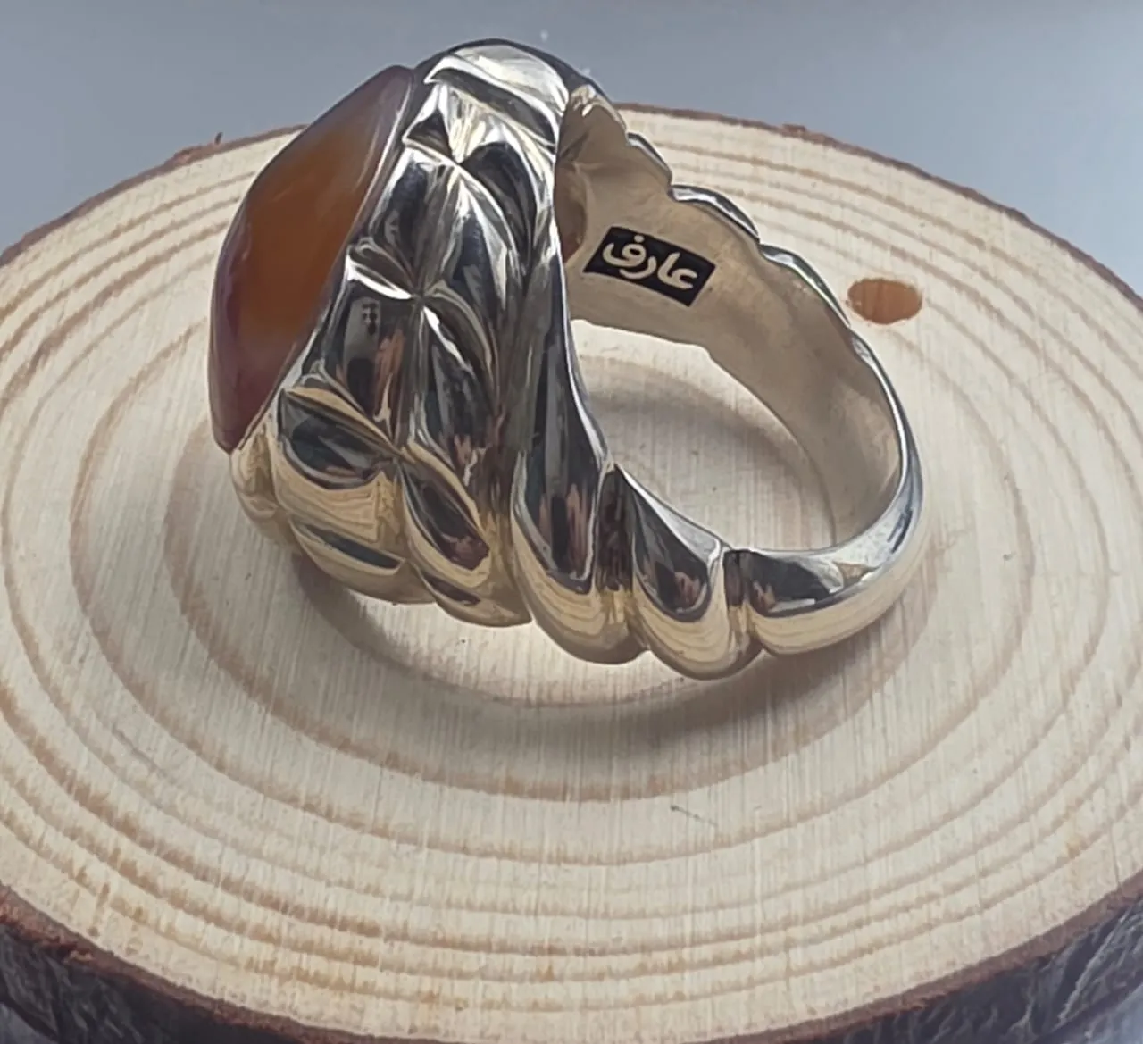 خاتم فضه بحجر عقيق ابيض مصور لاصحاب التميز