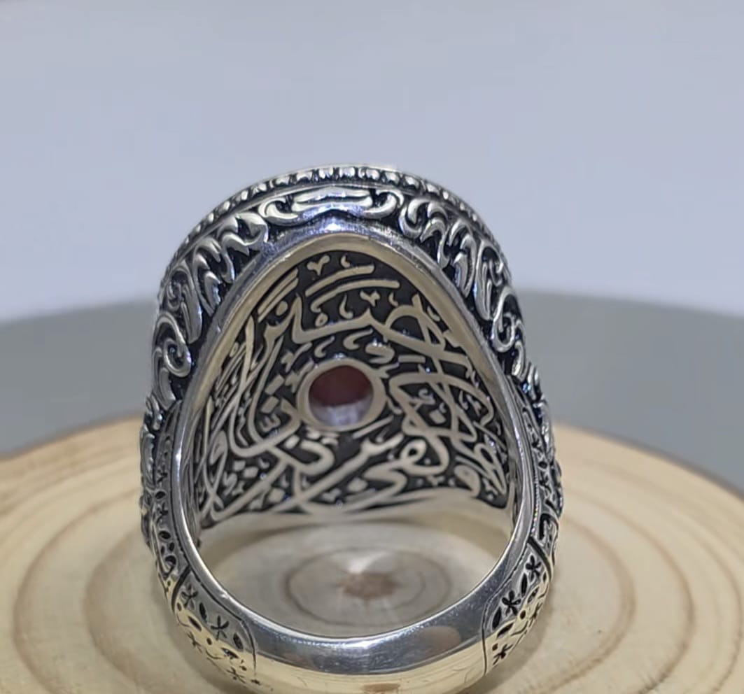 خاتم بحجر عقيق كرزي مزعفر