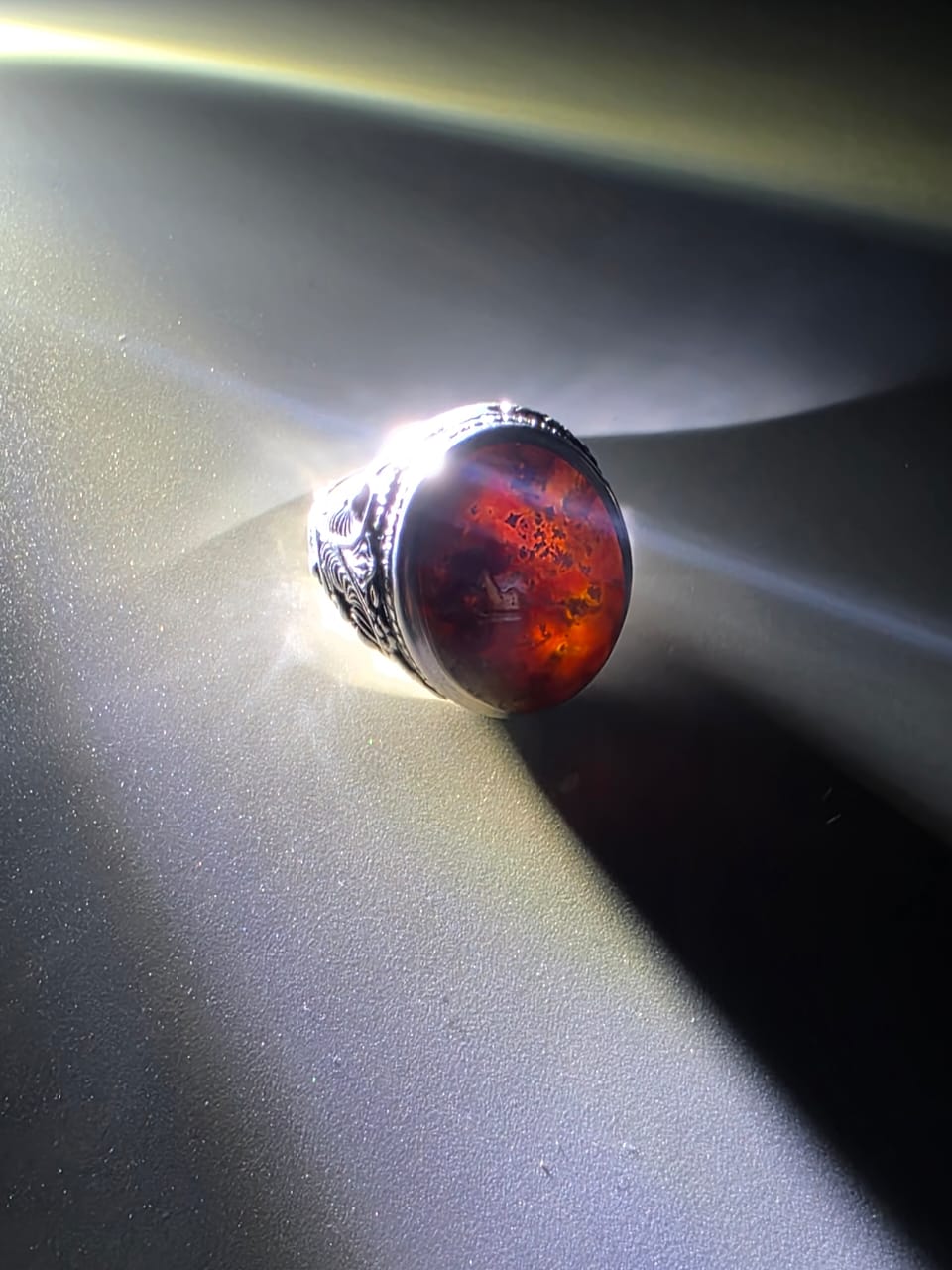 خاتم عقيق يمني مزعفر