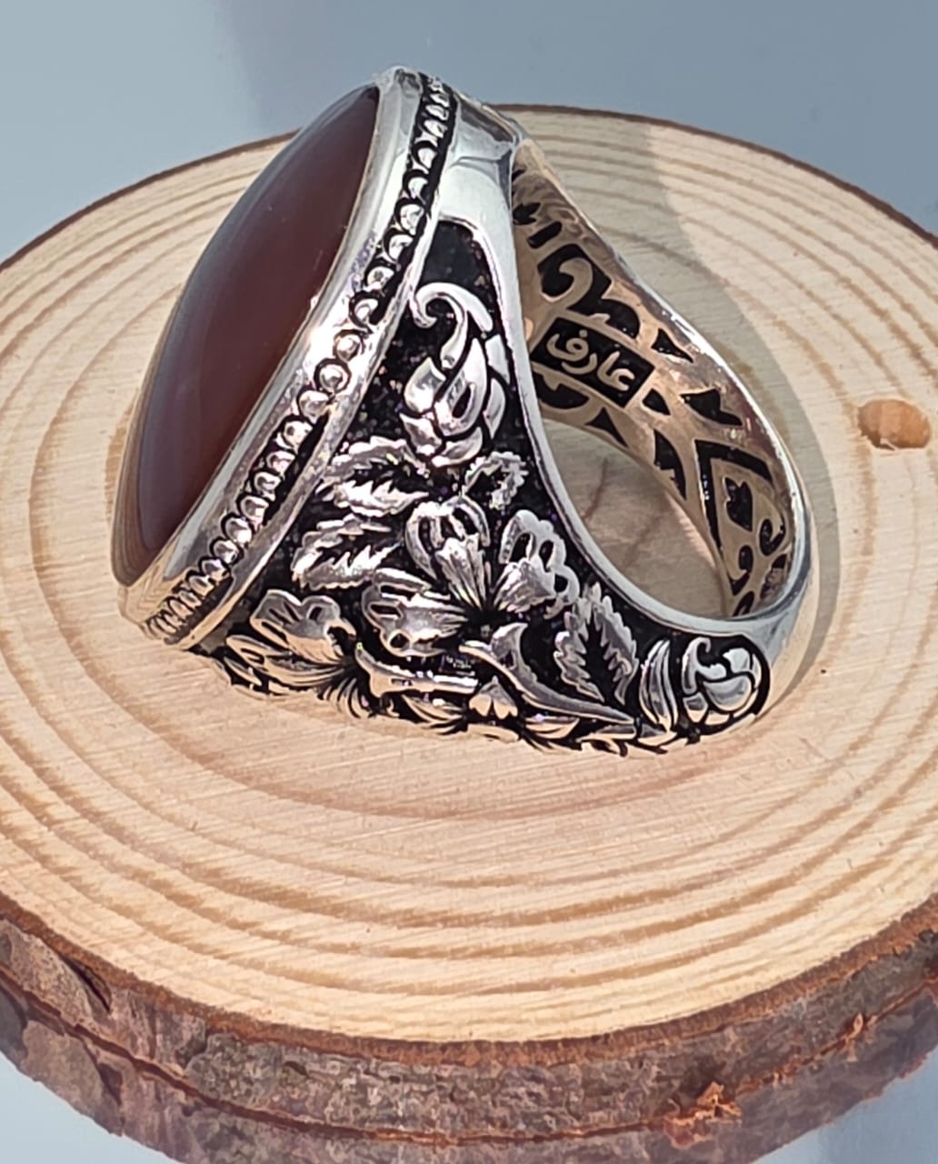 خاتم فضه رجالي بحجر عقيق جزع كرزي مزعفر يمني مميز
