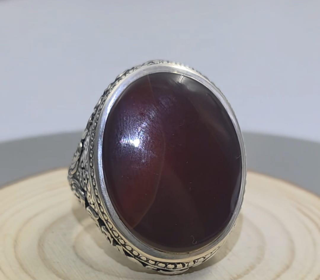 خاتم بحجر عقيق كرزي مزعفر