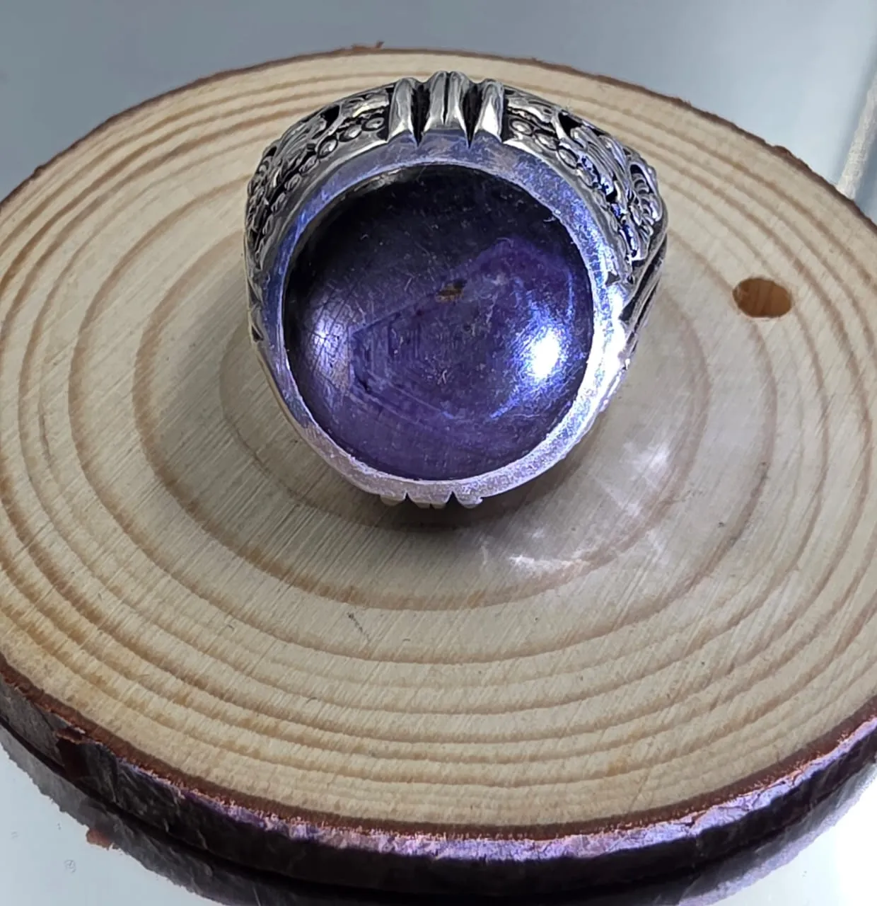 خاتم فضه بحجر روبي استار طبيعي غير معالج