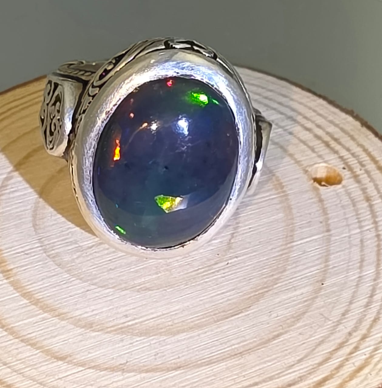 خاتم فضه سلجوقي بحجر من الاوبال الاثيوبي فول فاير