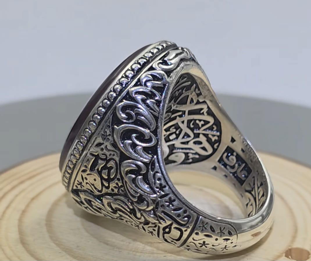 خاتم بحجر عقيق كرزي مزعفر