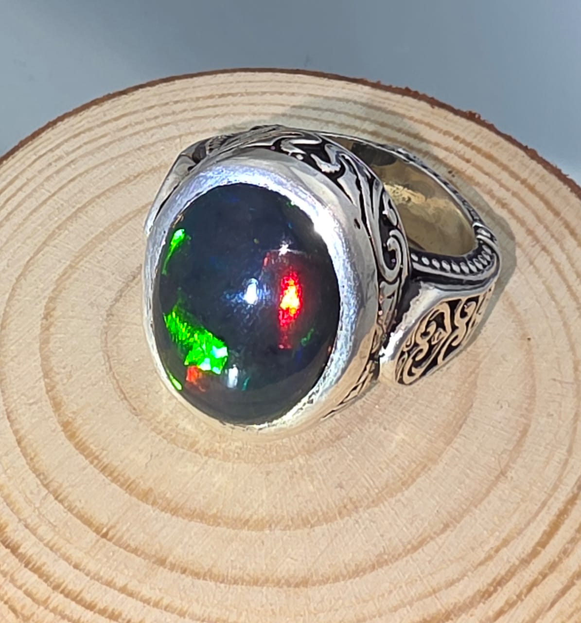 خاتم فضه سلجوقي بحجر من الاوبال الاثيوبي فول فاير