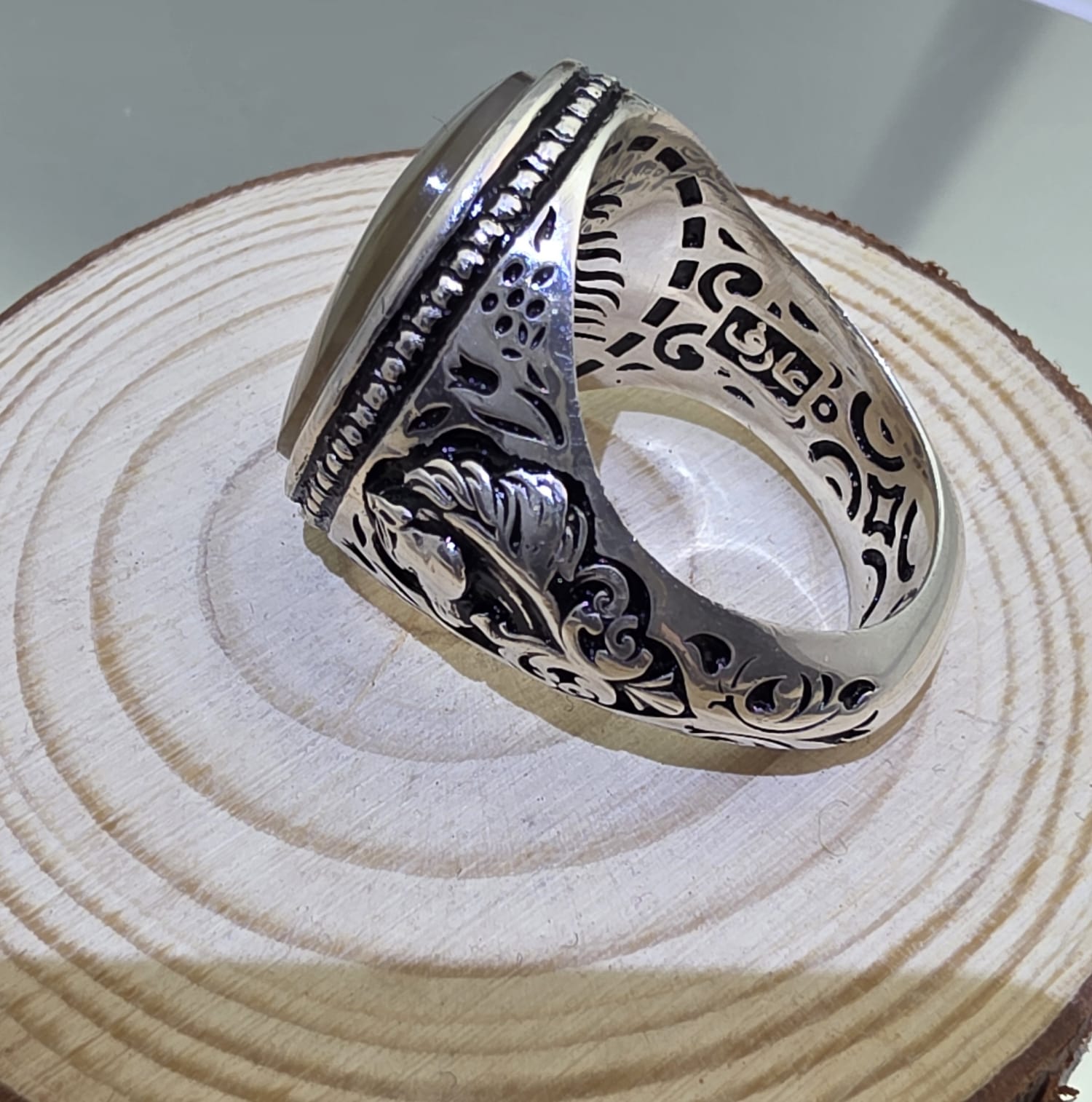 خاتم فضه رجالي بحجر عقيق اصفر شرف الشمس