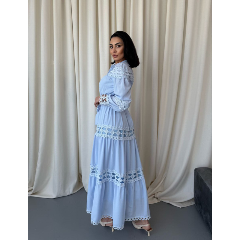 "✨ أناقة الأزرق الساحرة ✨ فستان مثالي بجاذبية لا تقاوم!