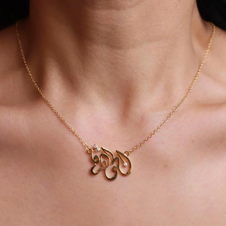 قلادة فاخرة مطلية بالذهب عيار 24 تصمم بحسب الطلب