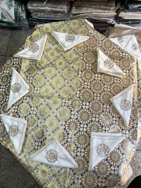 Nappe new broderie