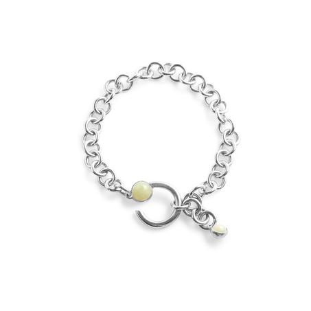 Hana Kim suisse Bracelet à crochet tombant a pierre de jade