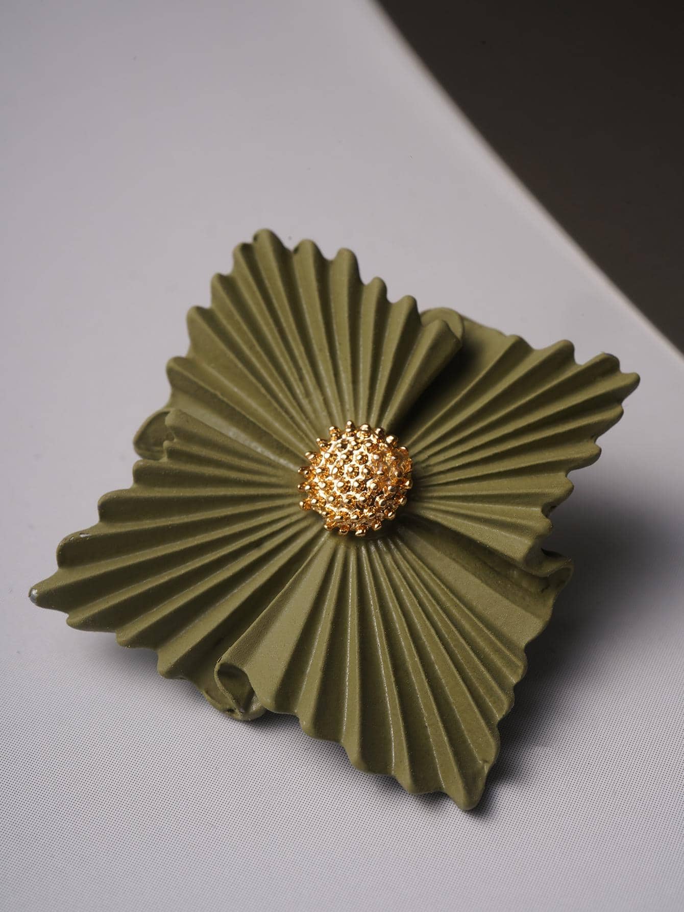 Deux paires/ensemble de boucles fleurs