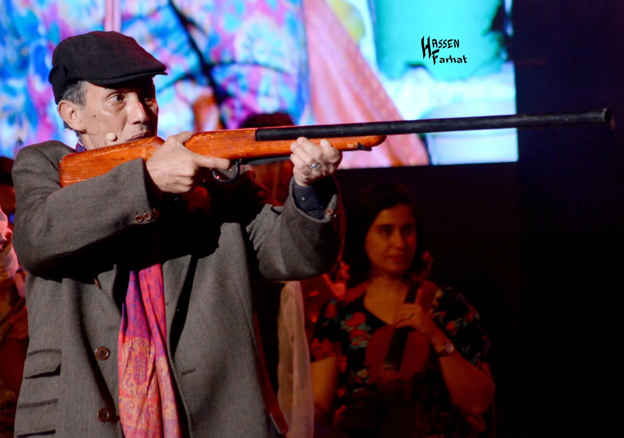 Rifle LED décoratif de 120 cm — design épuré et finition premium.