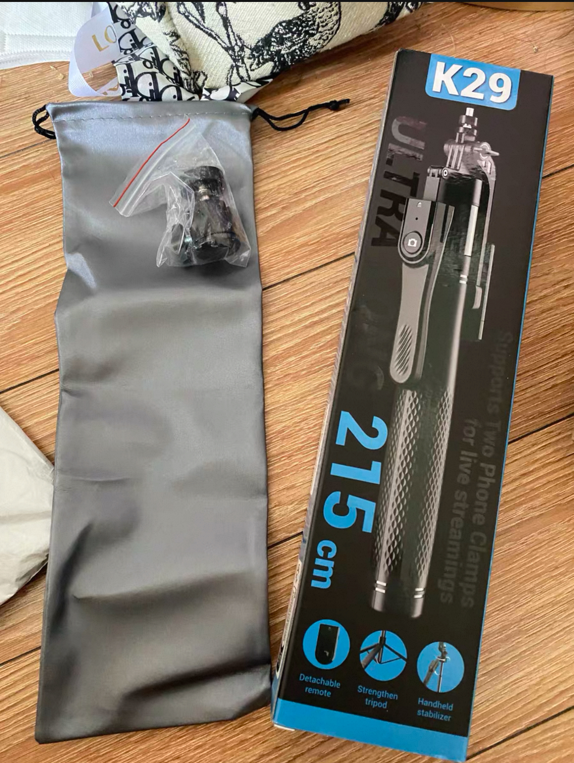Trépied K29 – 2,15 m avec télécommande Bluetooth et support métal
