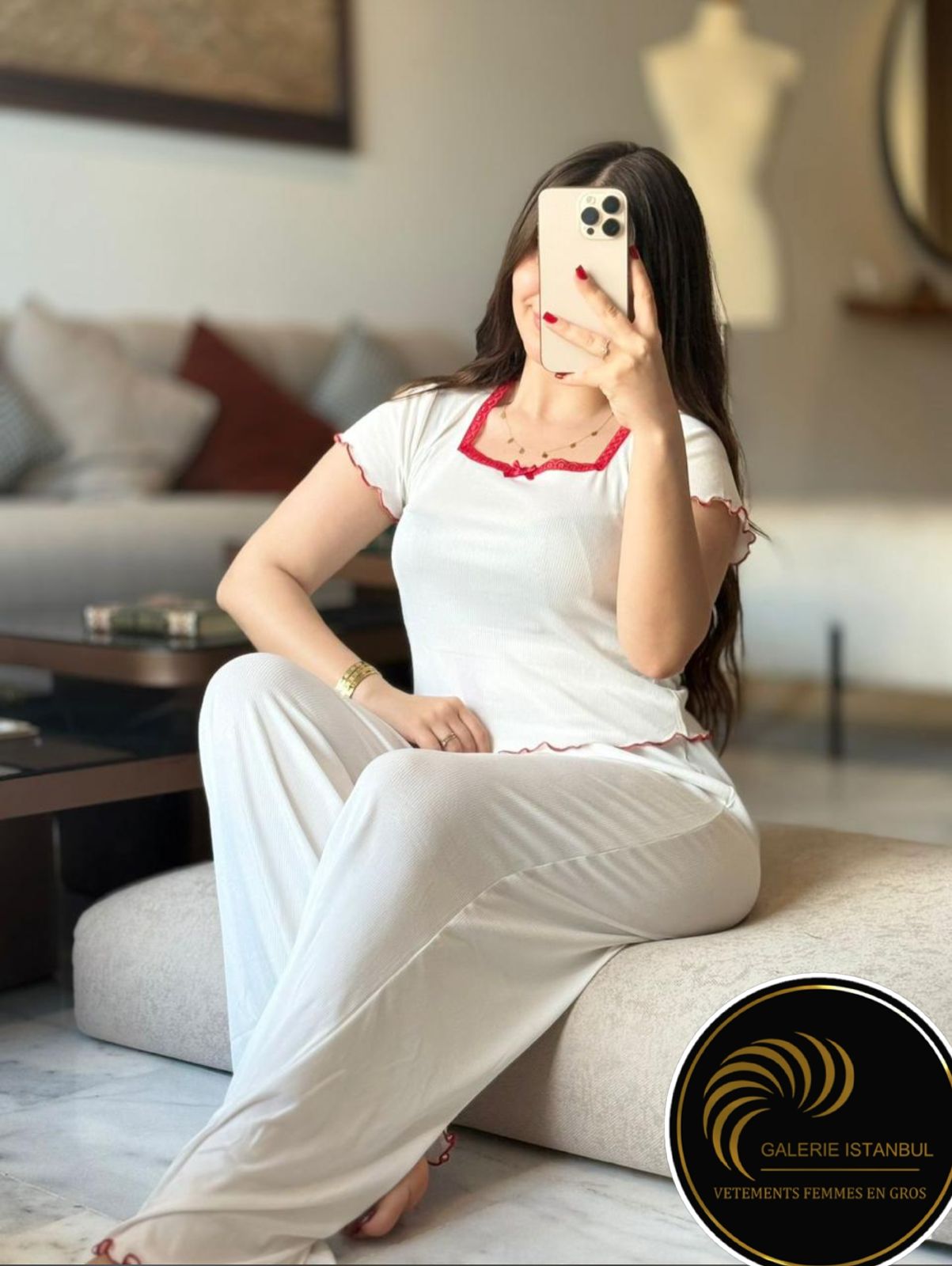 بيجامة سروال + قميص بأكمام قصيرة