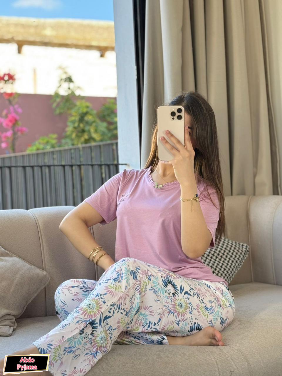 بيجامة سروال + قميص بأكمام قصيرة