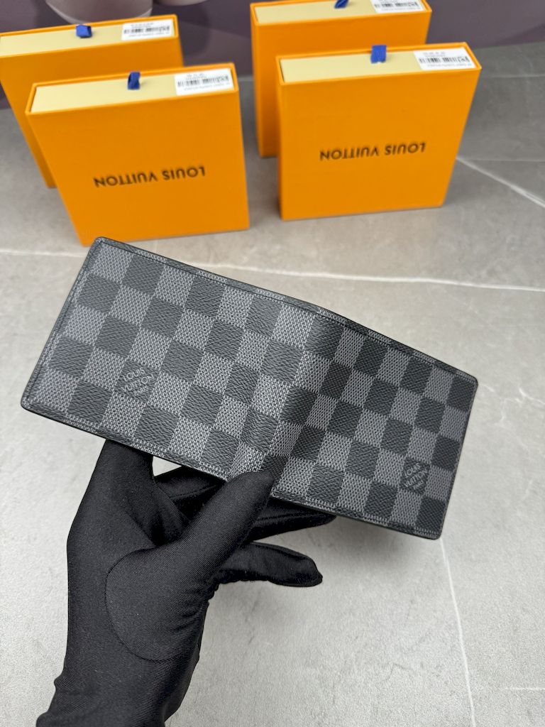 Louis Vuitton Wallet For Men 120