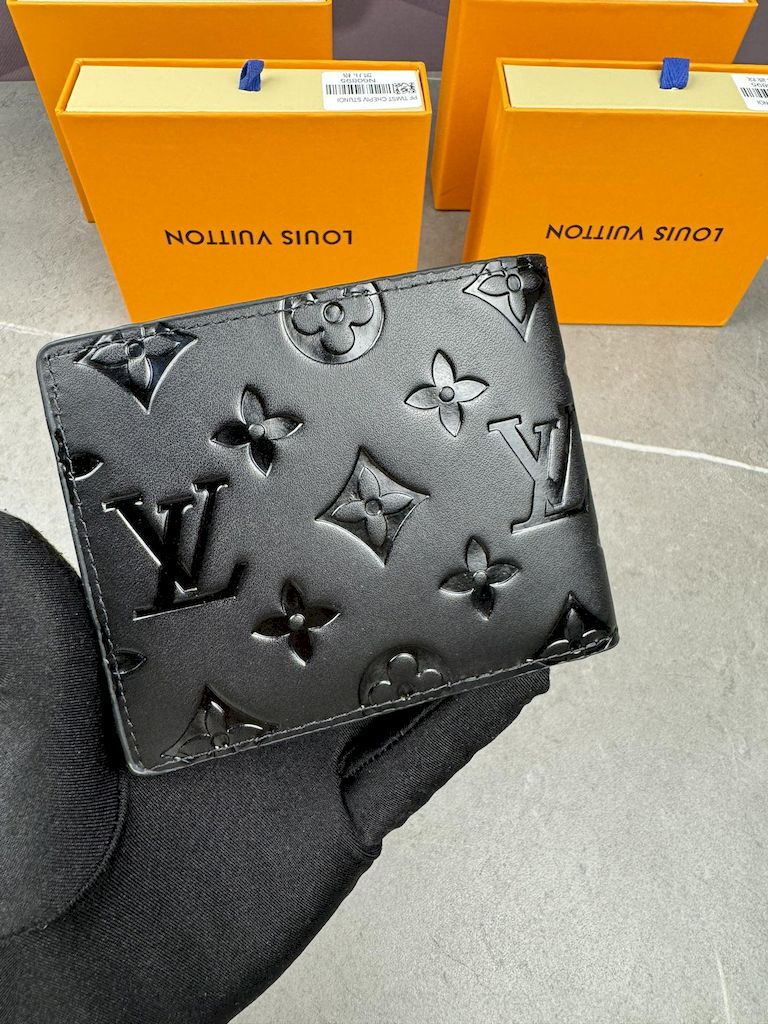 Louis Vuitton Wallet For Men M60895