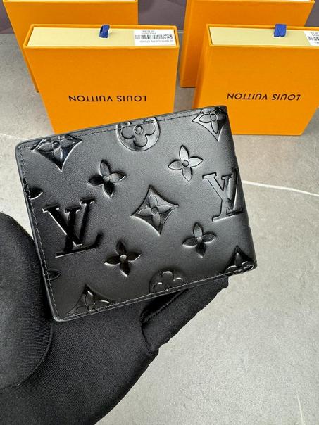Louis Vuitton Wallet For Men M60895