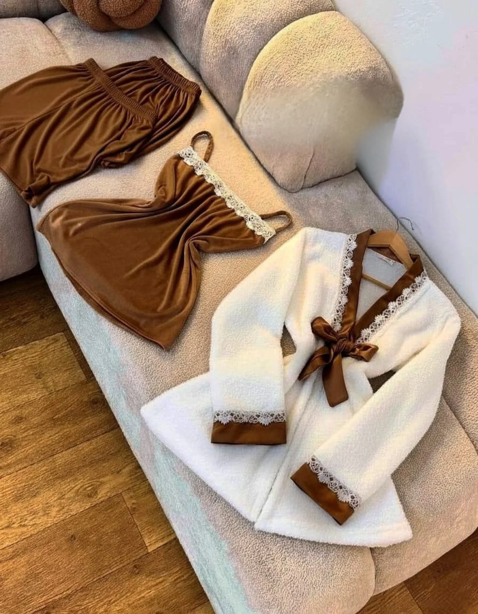 طقم بيجامة من 3 قطع